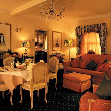 John Howard Hotel London Room photo